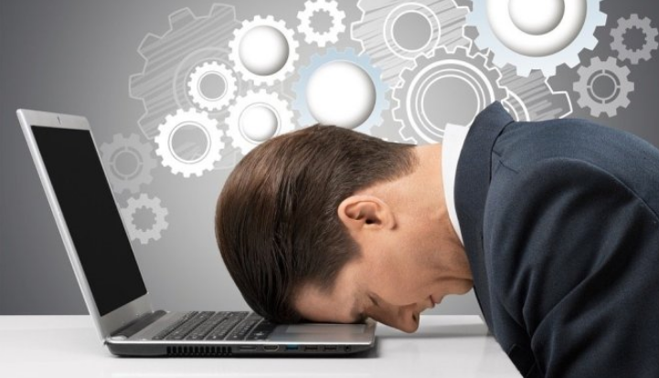 Hội Chứng Kiệt Sức Kỹ Thuật Số: Dấu Hiệu Nào Cho Thấy Bạn Đang ‘Phát Ốm’ Vì Màn Hình?